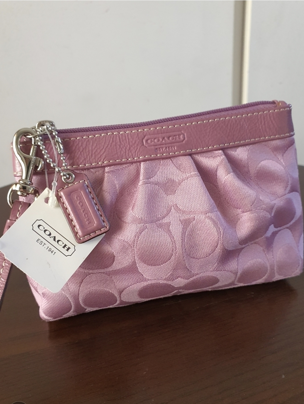 Coach NWT Signature Pleated Clutch Wristlet Pink F44678 Vintage Sateen/ Leather